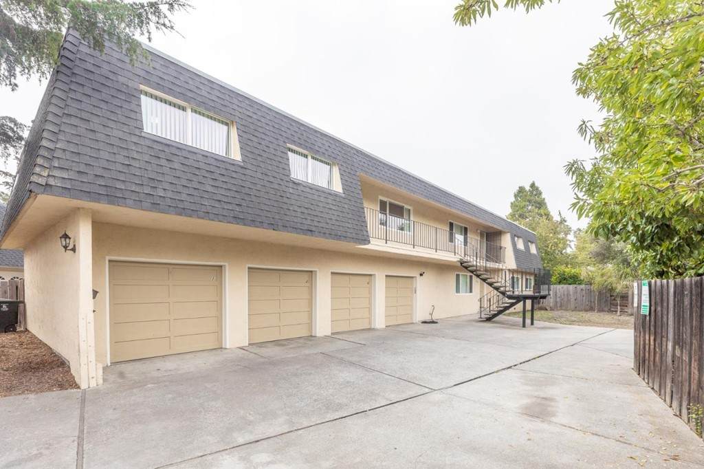 122 Wayne Court - Photo 1