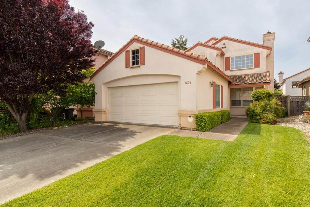1709 Great Island Street - Photo 1