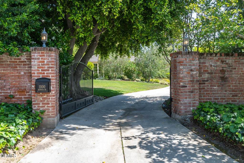 1100 Hermosa Road - Photo 1