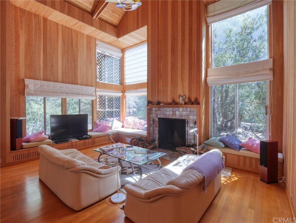 5690 Acorn Drive - Photo 1