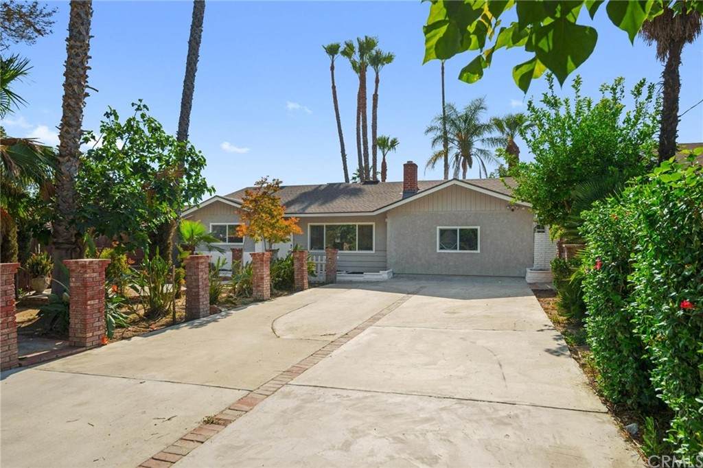 4254 Sierra Avenue - Photo 1