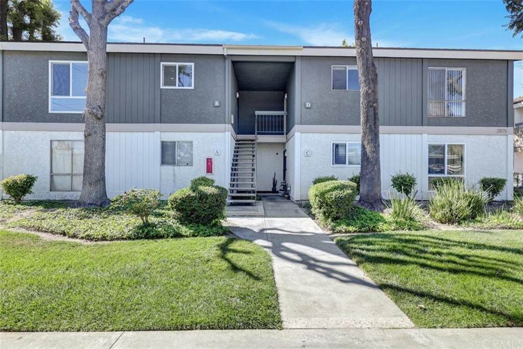 2875 Fairview Street - Photo 1