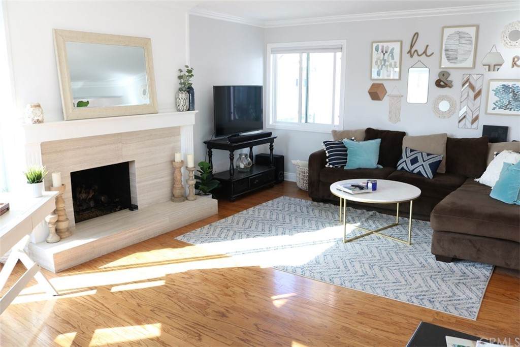 421 38th Street - Photo 1