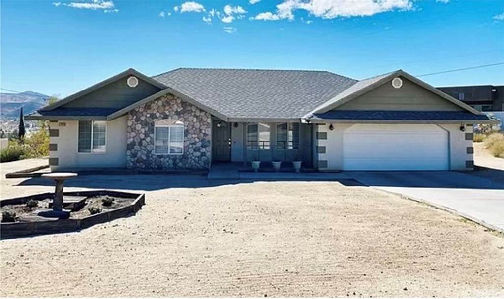 57429 Airway Court - Photo 1