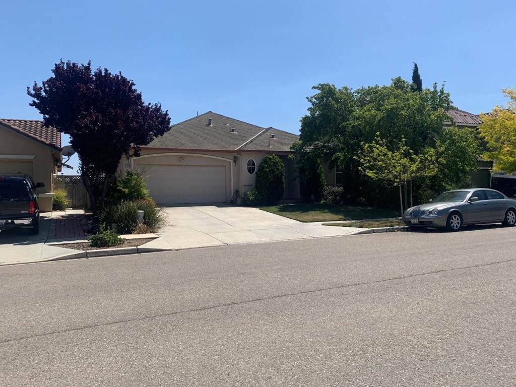 1259 Greenleaf Loop - Photo 1