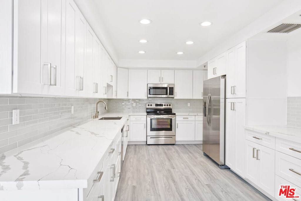 10390 Wilshire Boulevard - Photo 1
