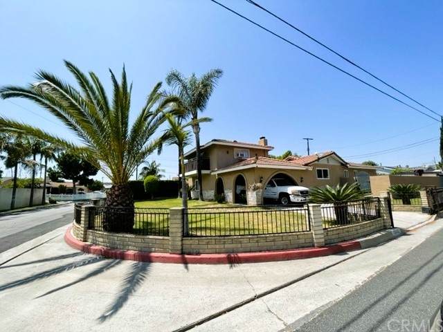 13643 Orange Avenue - Photo 1