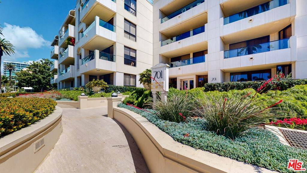 701 Ocean Avenue - Photo 1