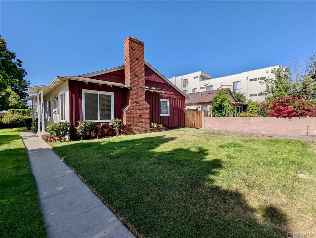 12413 Chandler Boulevard - Photo 1