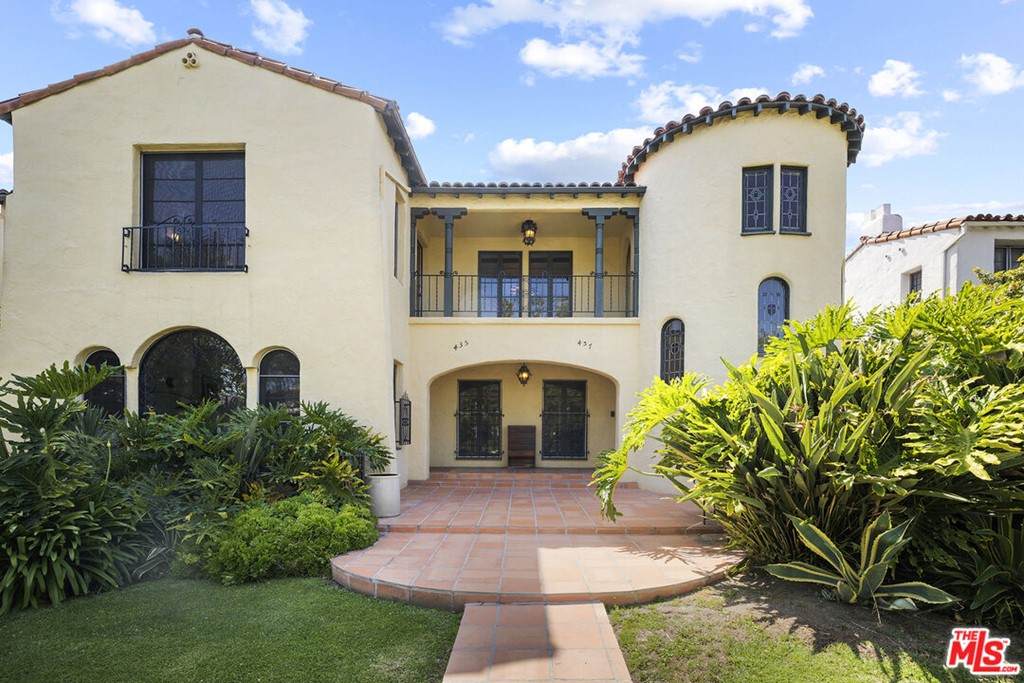 437 Orange Drive - Photo 1