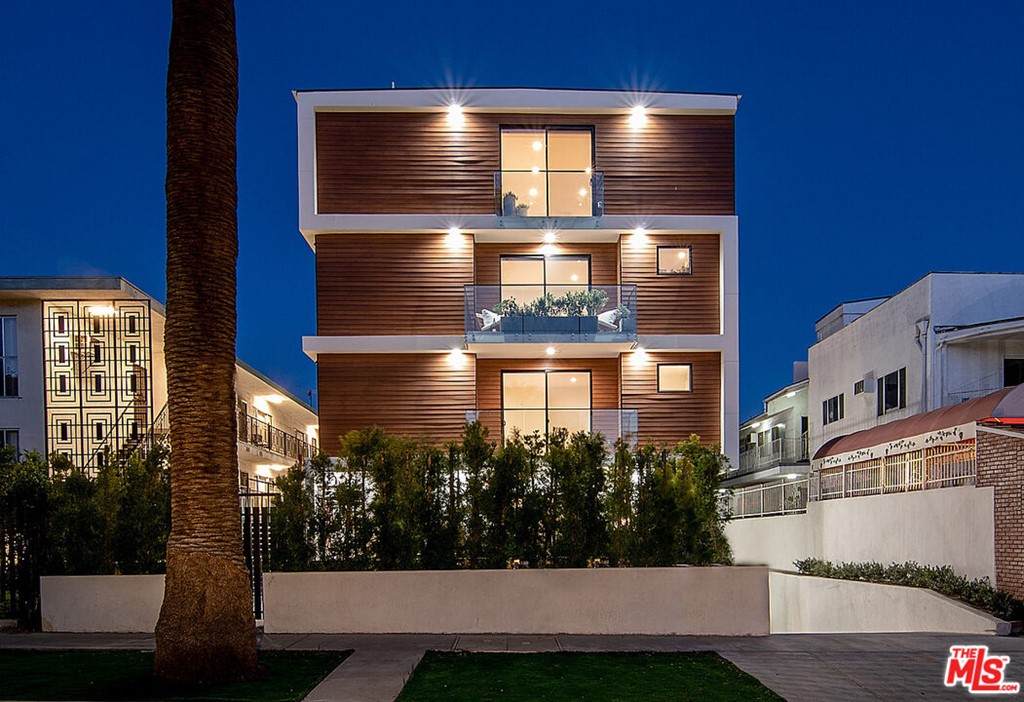 1806 Gramercy Place - Photo 1