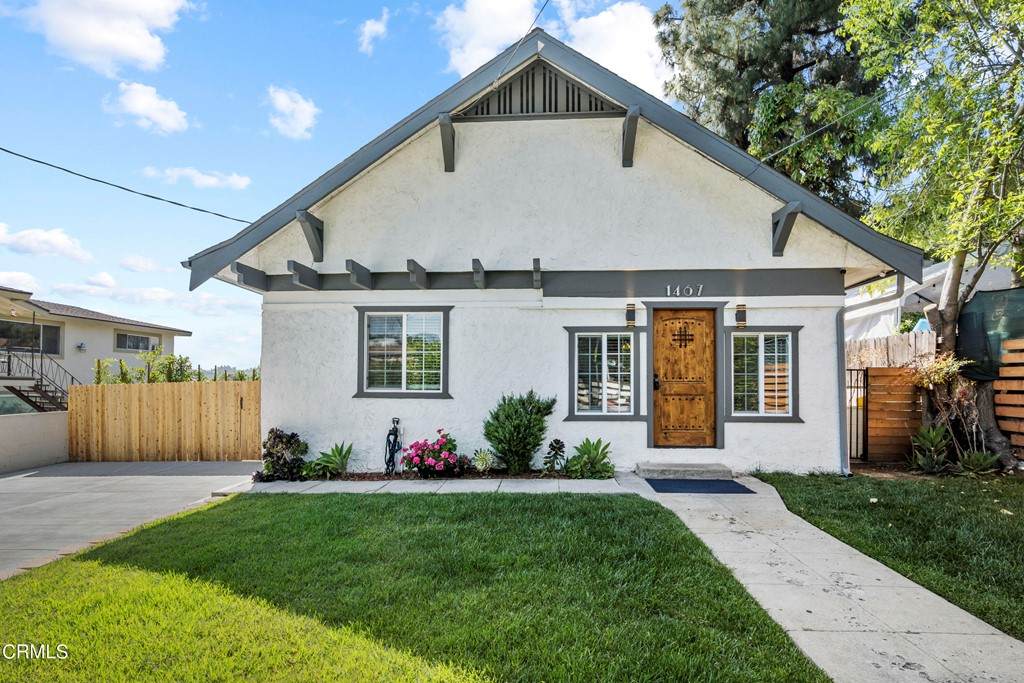 1467 Raymond Avenue - Photo 1