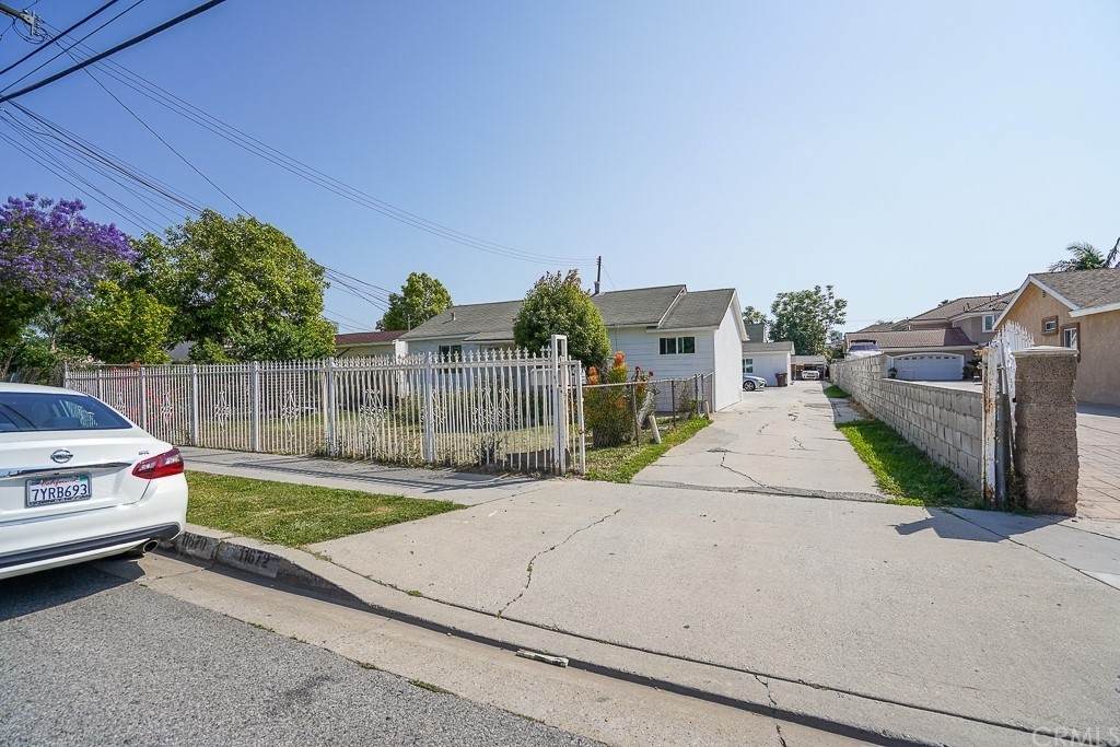 11670 Ferris Rd - Photo 1
