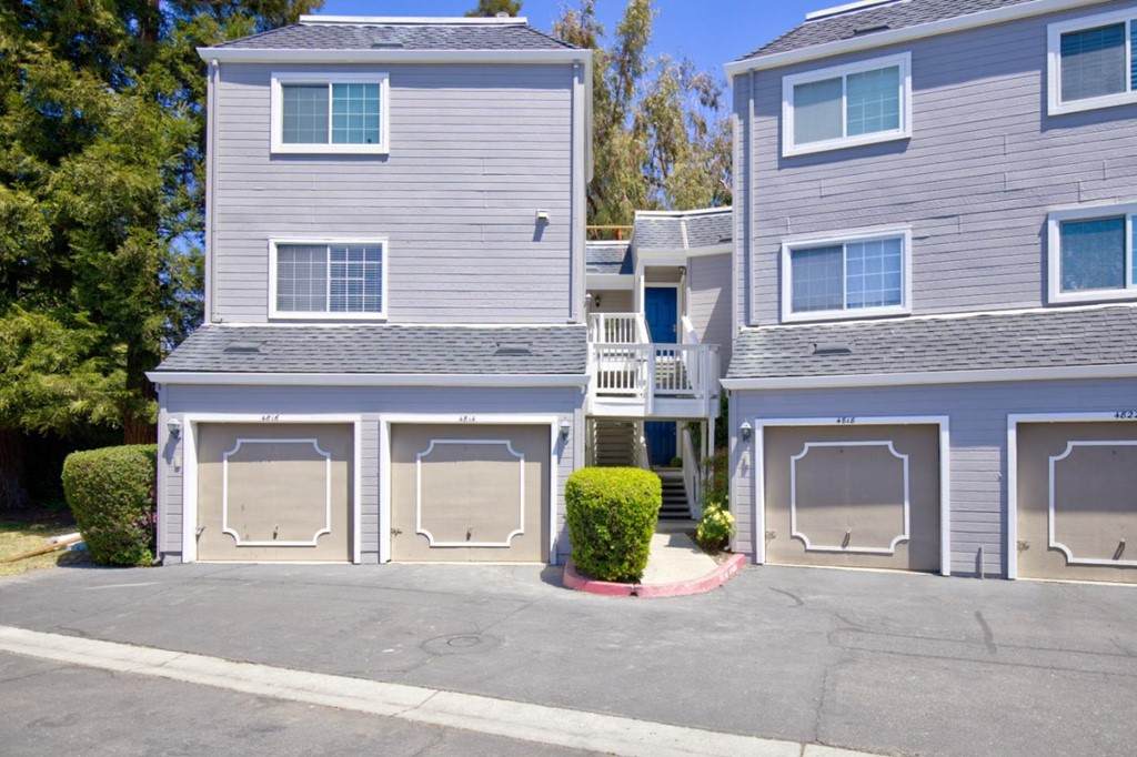 4814 Lakebird Place - Photo 1