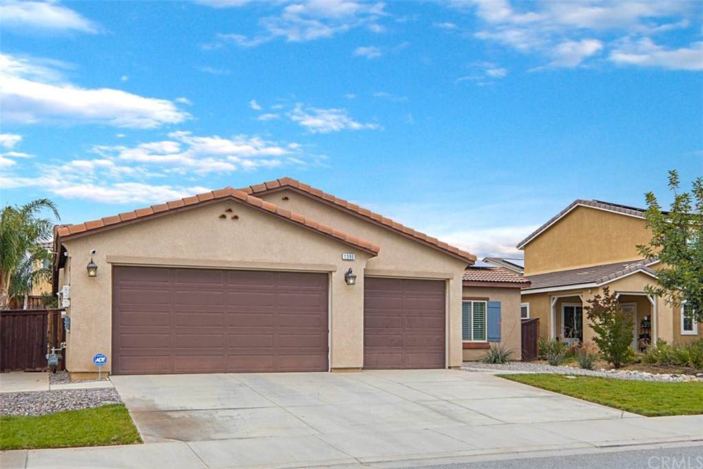 1390 Shamrock Way - Photo 1