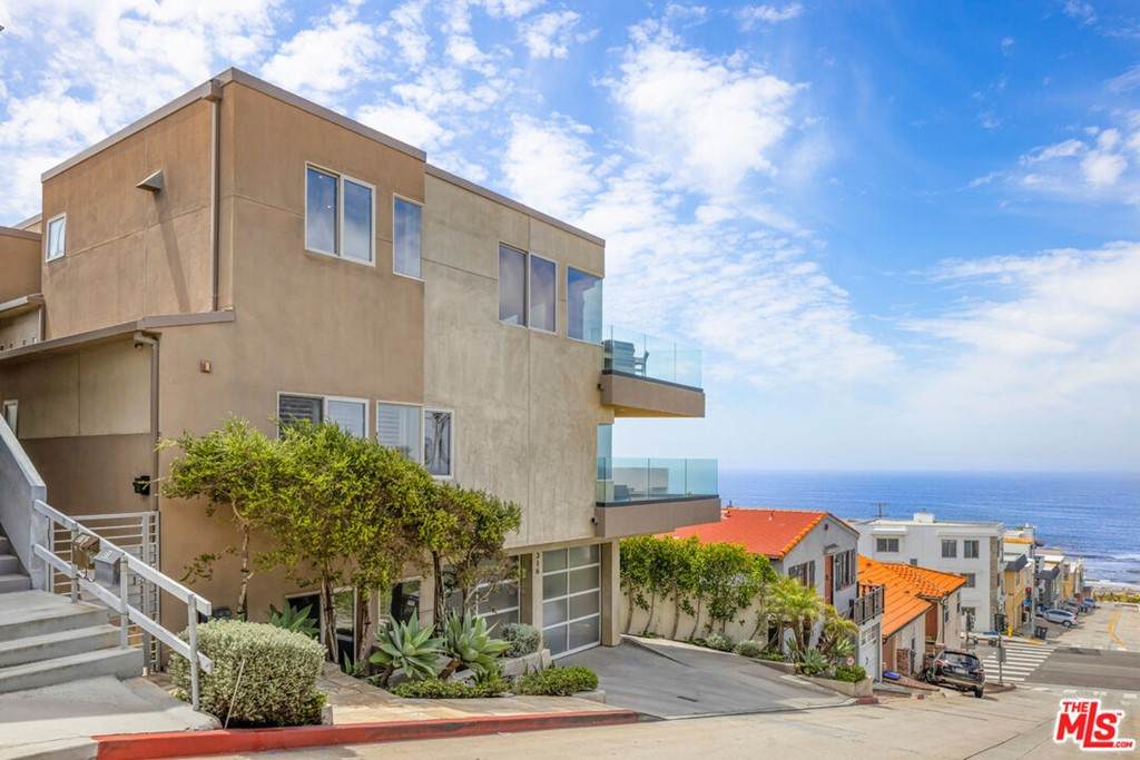 316 45TH Street - Photo 1