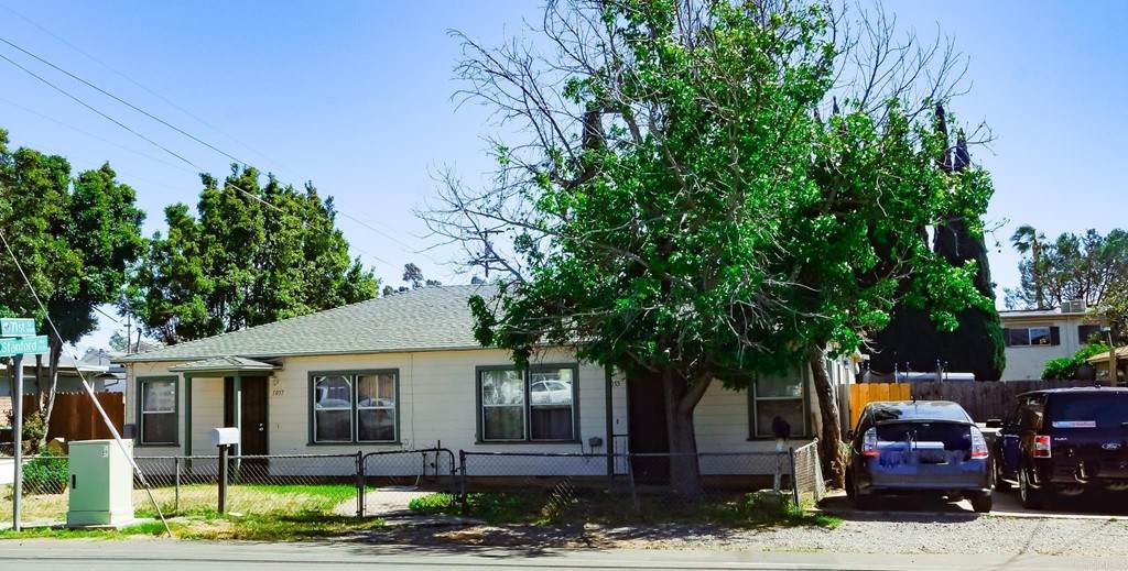 7055 57 Stanford Avenue - Photo 1