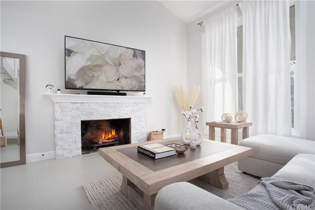 2605 Alona Street - Photo 1