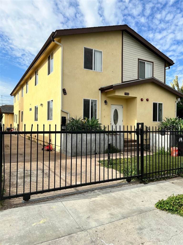710 E 80th Street - Photo 1