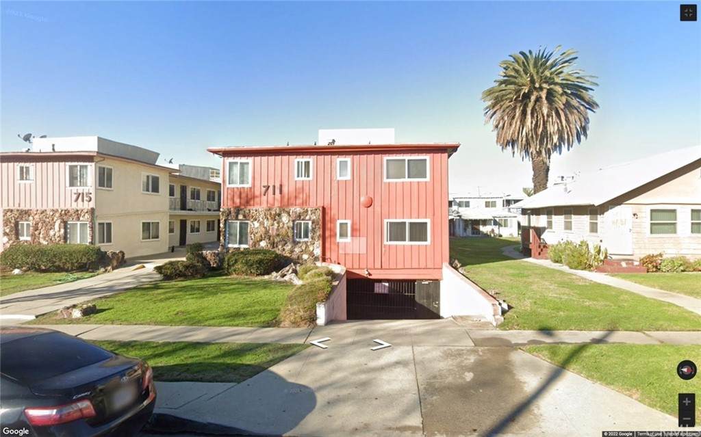 711 Larch Street - Photo 1