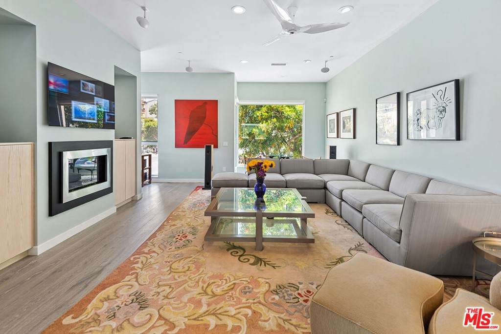 310 Washington Boulevard - Photo 1
