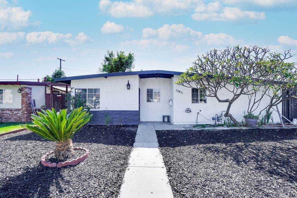 13411 Downey Avenue - Photo 1