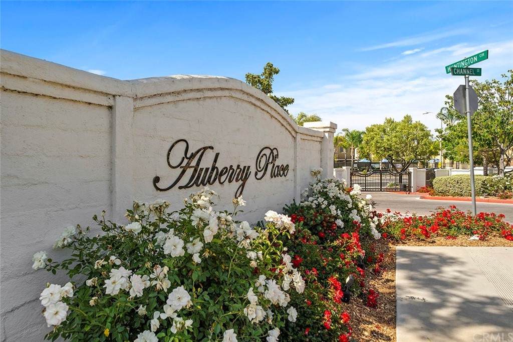 41315 Ashton Circle - Photo 1