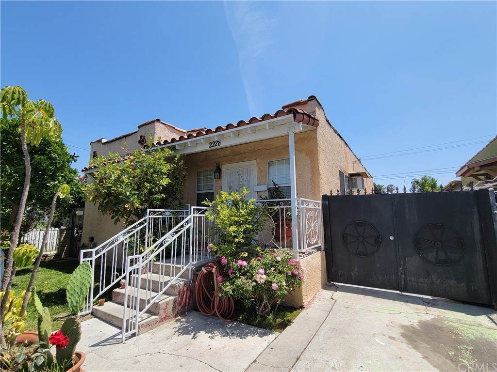 2228 Burnside Avenue - Photo 1