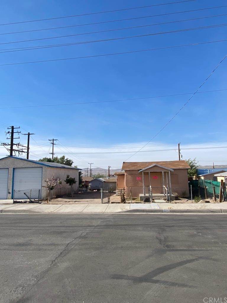 605 Clark Street - Photo 1