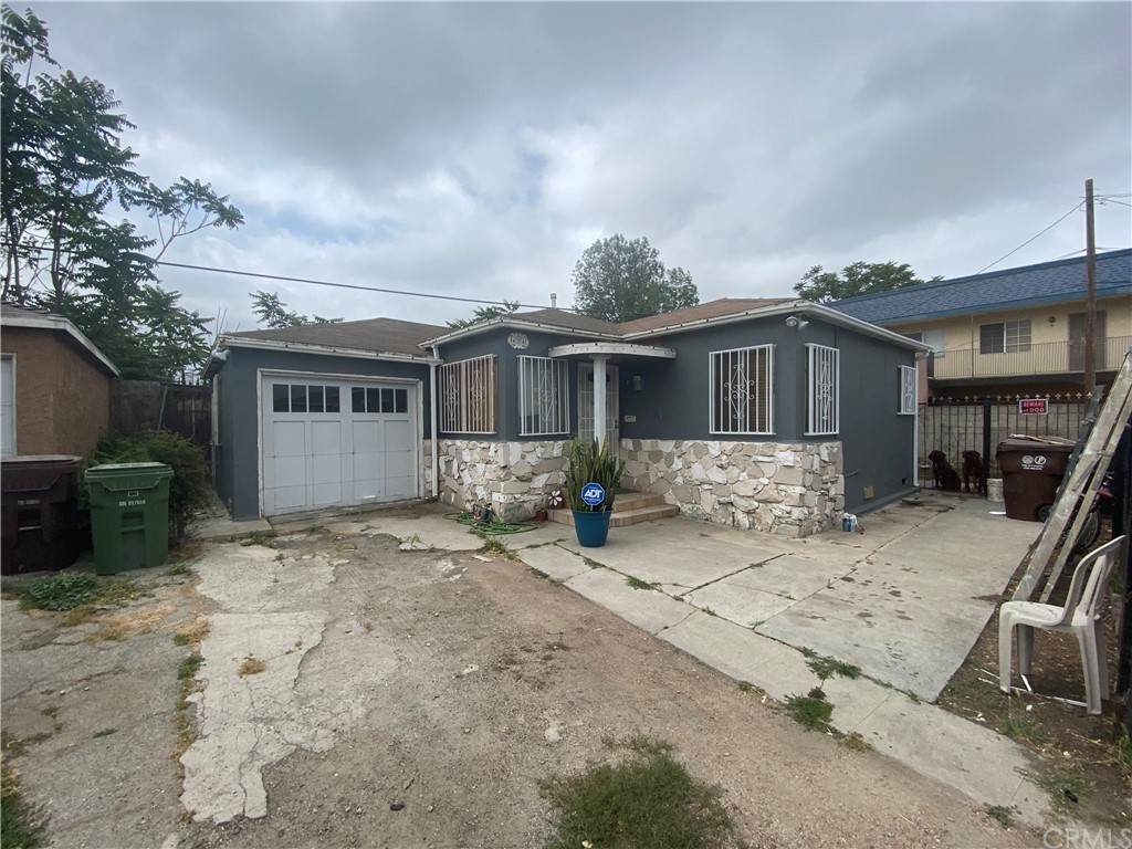 454 Alondra Boulevard - Photo 1