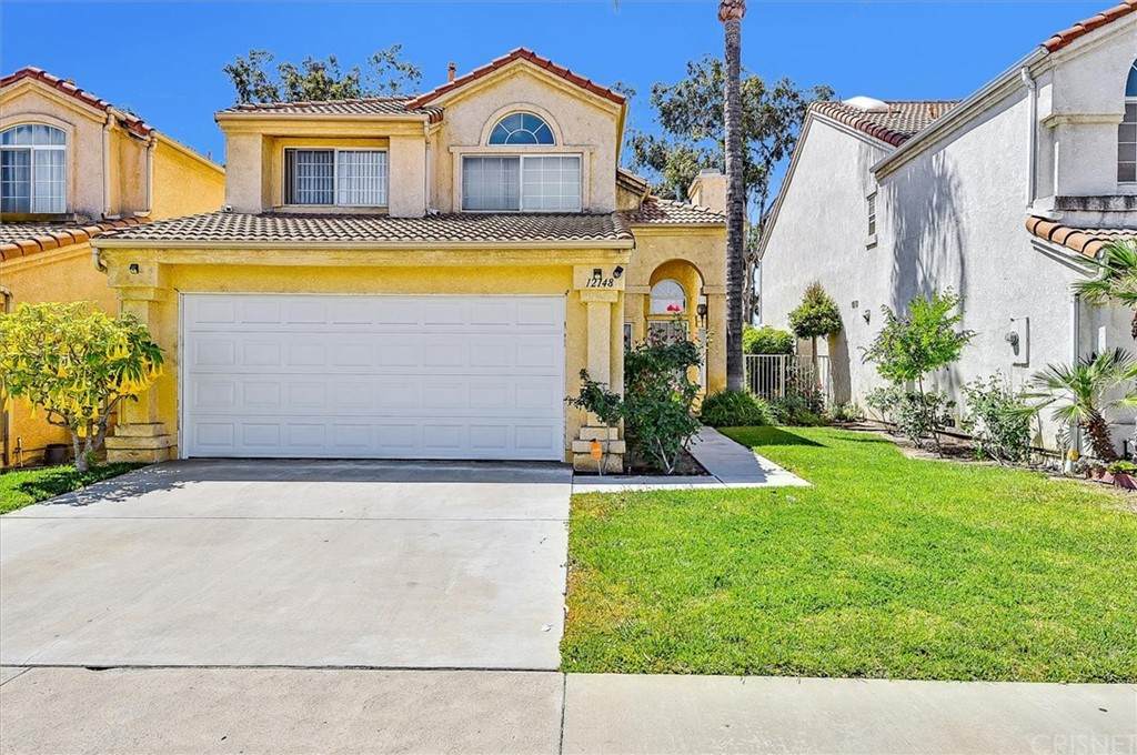 12148 Runnymede Street - Photo 1
