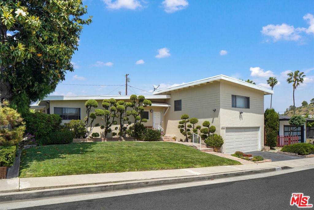 5913 Blairstone Drive - Photo 1