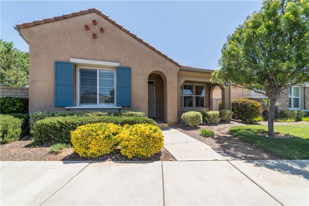 110 Thistle - Photo 1
