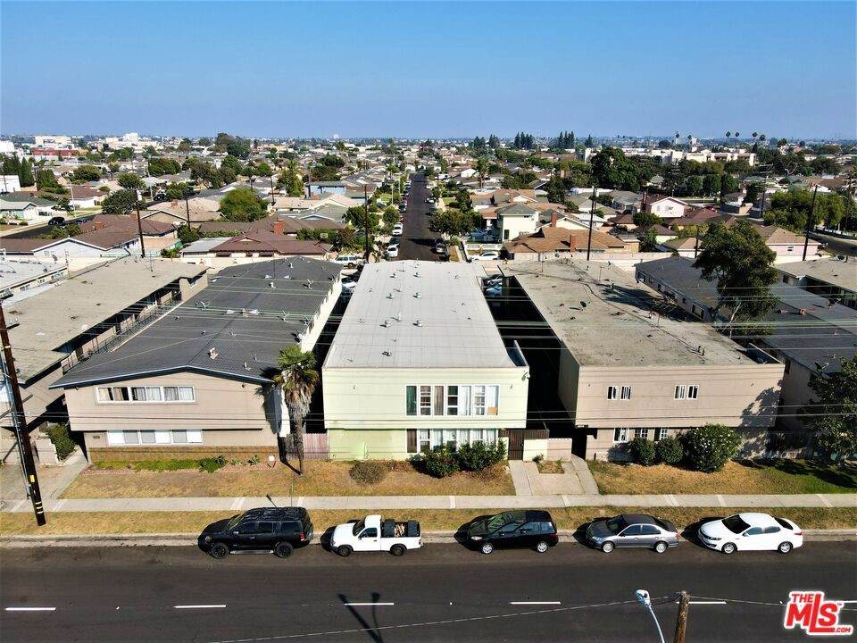 16112 Van Ness Avenue - Photo 1