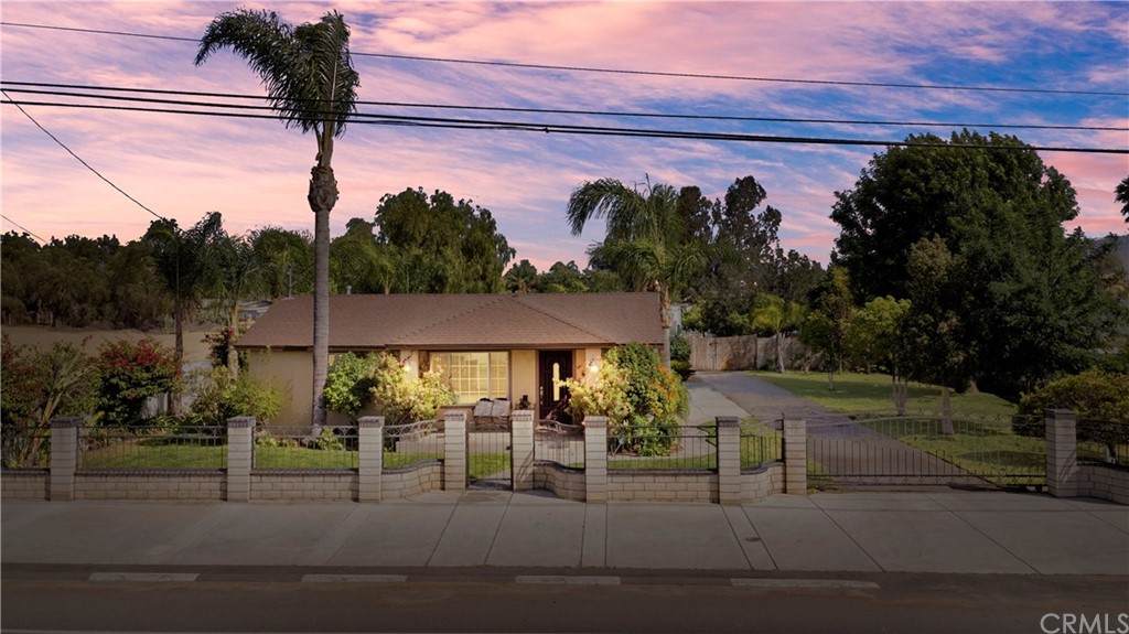 10710 Wells Avenue - Photo 1