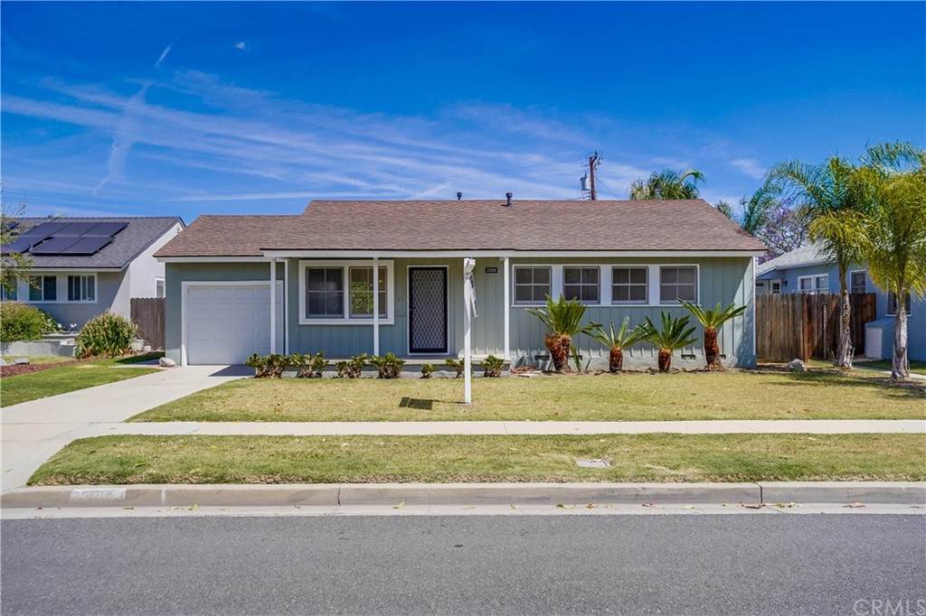 2268 Stearnlee Avenue - Photo 1