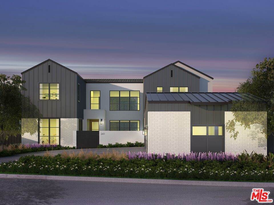 2411 Bamboo Street - Photo 1