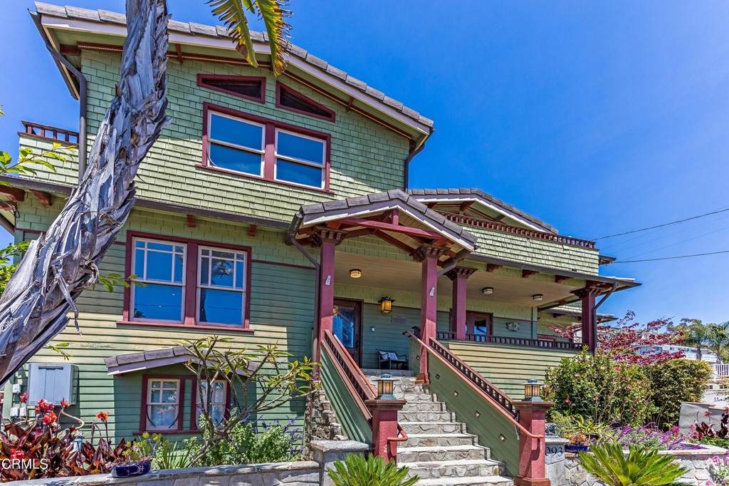 1093 Poli Street - Photo 1