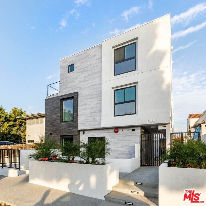 846 Alta Vista Boulevard - Photo 1