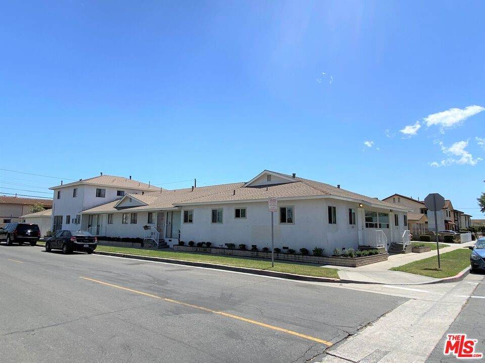18602 Arline Avenue - Photo 1