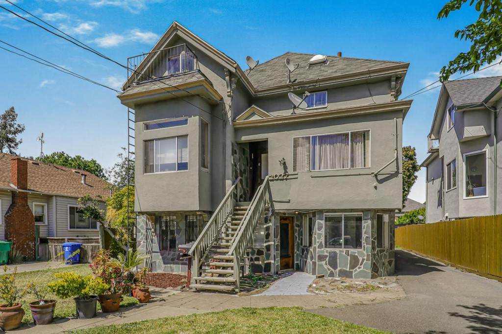 2027 Pacific Avenue - Photo 1