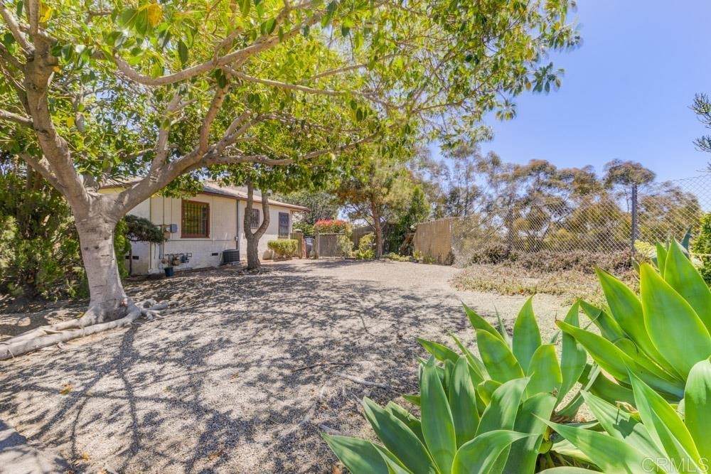 3543 Myrtle Ave - Photo 1