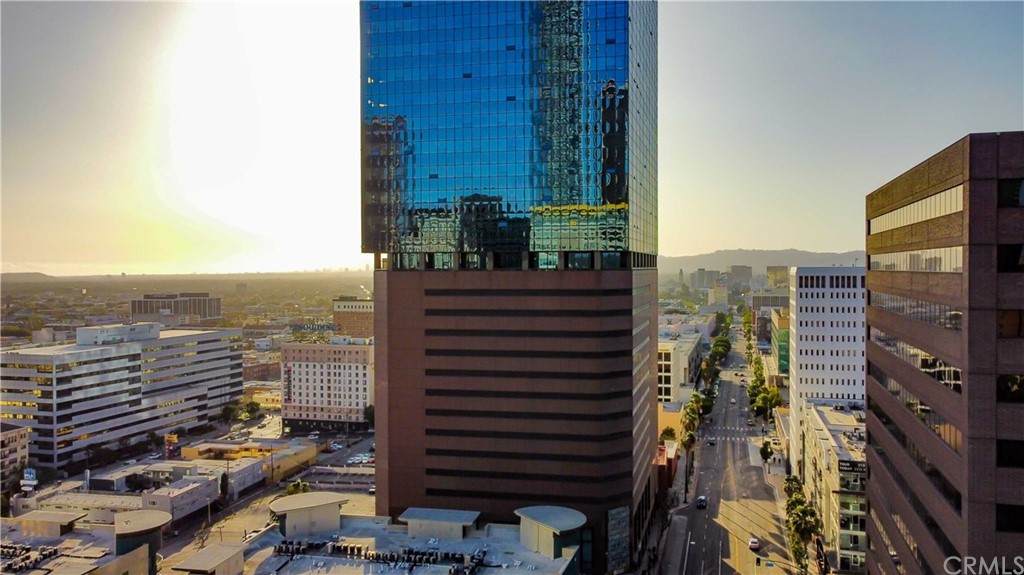 1100 Wilshire Boulevard - Photo 1
