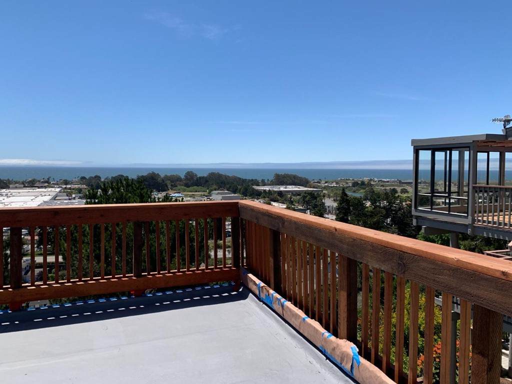 207 Wavecrest Avenue - Photo 1