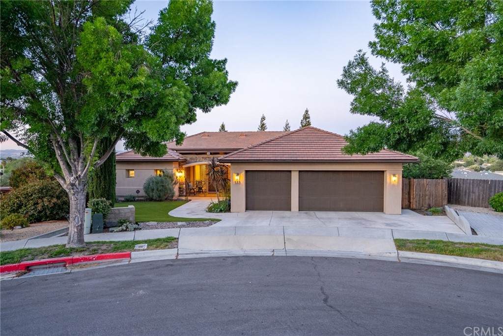 333 Susannah Lane - Photo 1