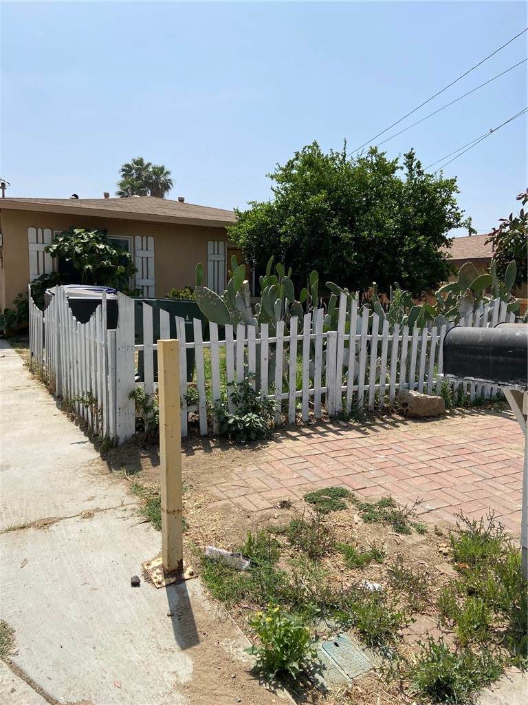 774 N Orange - Photo 1
