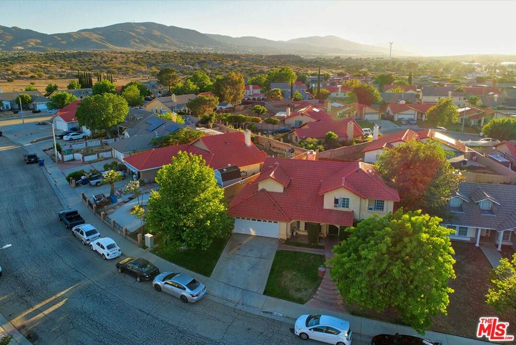 37023 La Contempo Avenue - Photo 1