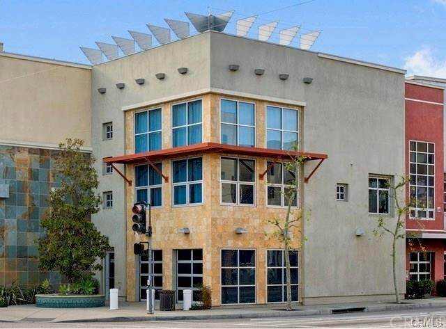 939 Santa Ana Boulevard - Photo 1