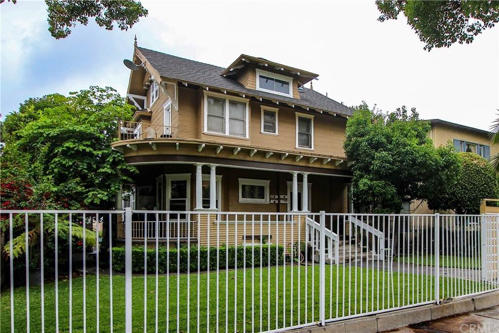 212 Orange Avenue - Photo 1