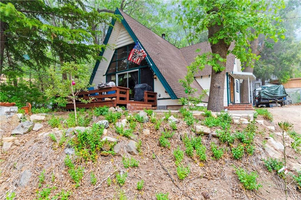 6069 Maple Avenue - Photo 1